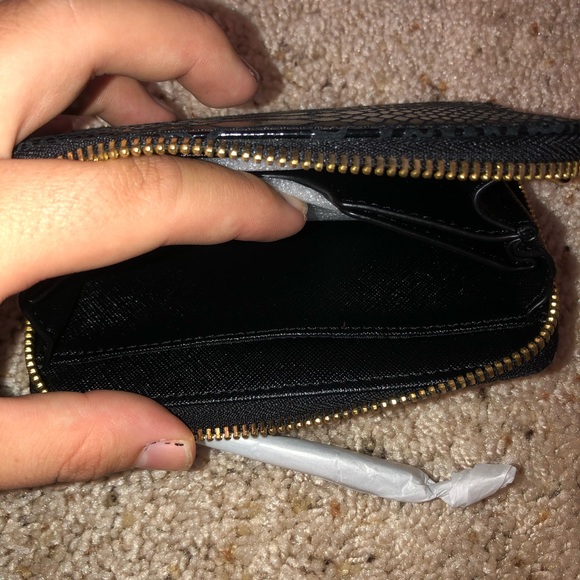 BRAND NEW⚡️W TAGS⚡️MICHAEL KORS WRISTLET/WALLET - Picture 7 of 9